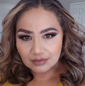 Meet your Posher, Lorena